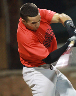 Former champ returns to win Home Run Derby